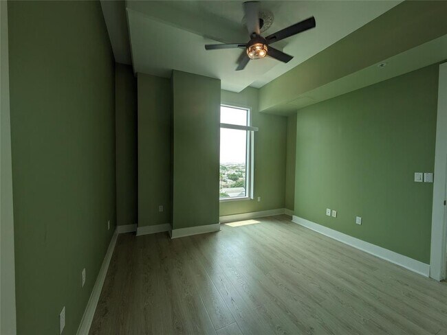 Building Photo - 500 Seawall Blvd