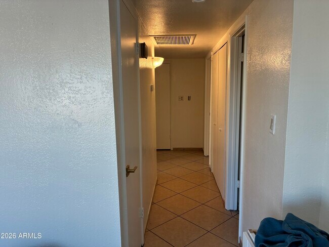 Building Photo - 8819 W Roma Ave