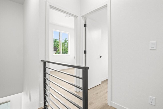 Building Photo - 540 N Blandena St