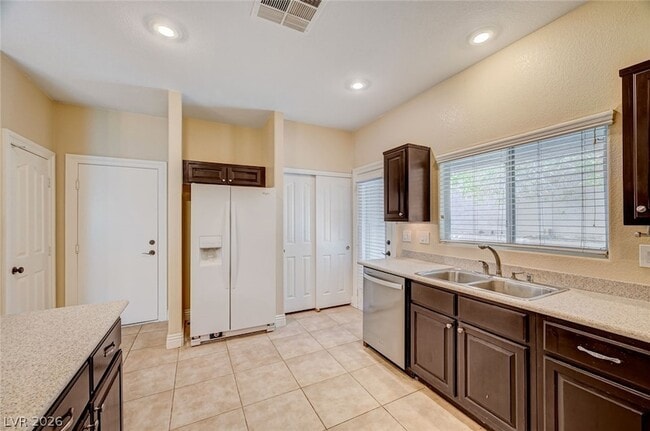 Building Photo - 8365 Teton Crest Pl
