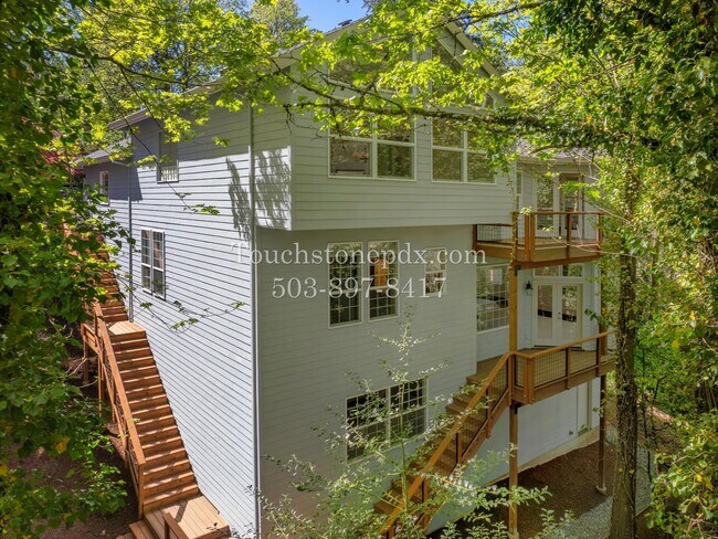 Building Photo - 6254 SW Burlingame Ave