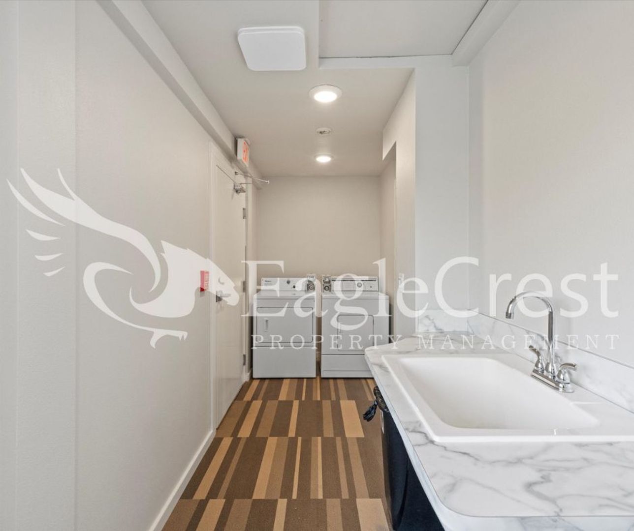 Building Photo - 105NSP