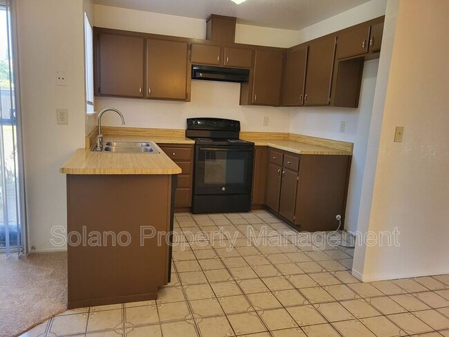 Building Photo - 1801 Rhine Ct