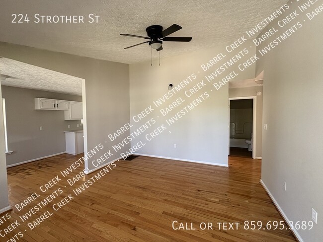 Building Photo - 224 Strother St