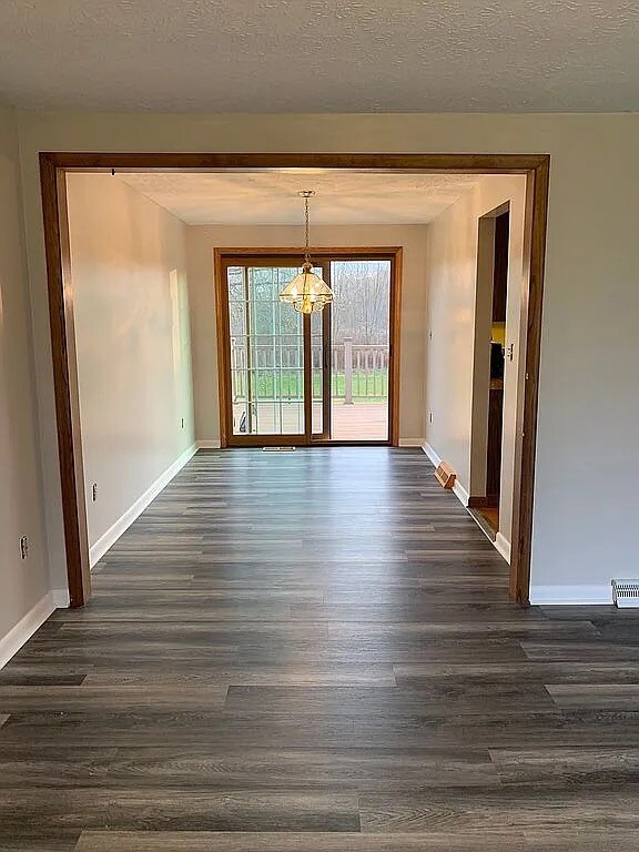 Building Photo - 114 Hillcrest Acres