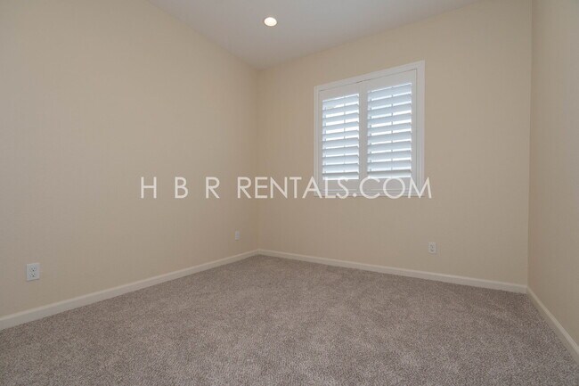 Building Photo - Questa Village - Mountain House- Spacious & Stylish 5-Bedroom Retreat in Mountain House – 3.5 Bat...