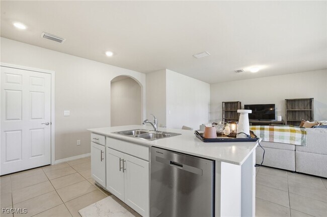 Building Photo - 1917 SW 4th St