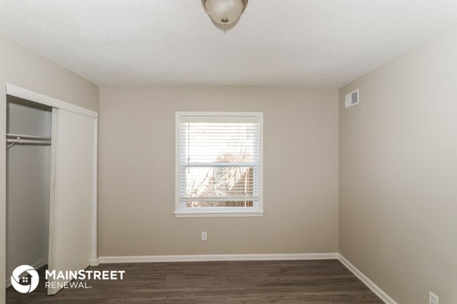 Building Photo - 5826 Pebble Beach Ave