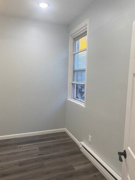 Building Photo - 6443 N Broad St