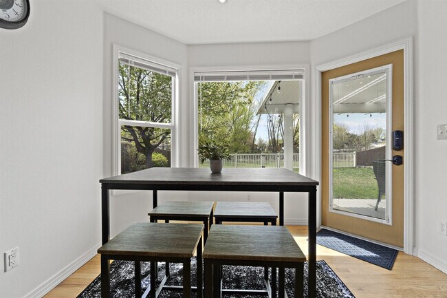 Building Photo - 9297 W Calico St