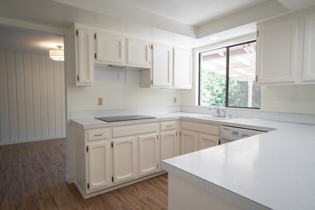 Building Photo - 16255 NE 165th St
