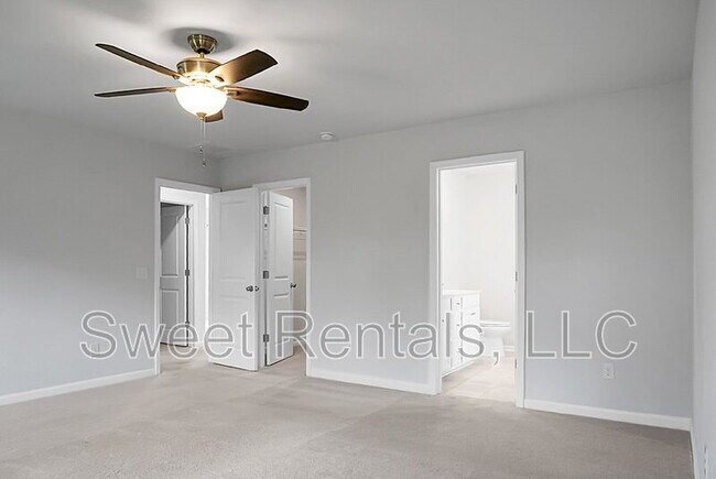 Building Photo - 210 Daniels Creek Cir