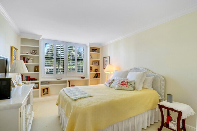 Building Photo - 3800 Washington Rd