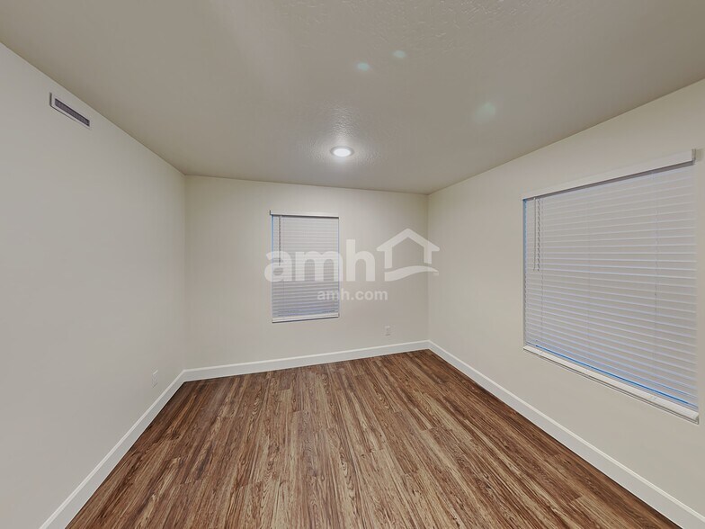 Building Photo - 6008 S Jordan Pkwy W