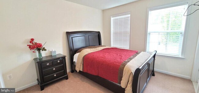 Building Photo - 2873 Burrows Ln