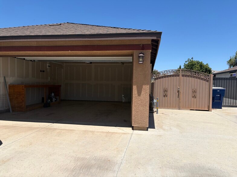 Building Photo - 5414 Red Wheat Ave