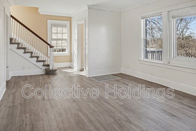 Building Photo - 1811 Fairfax Ave