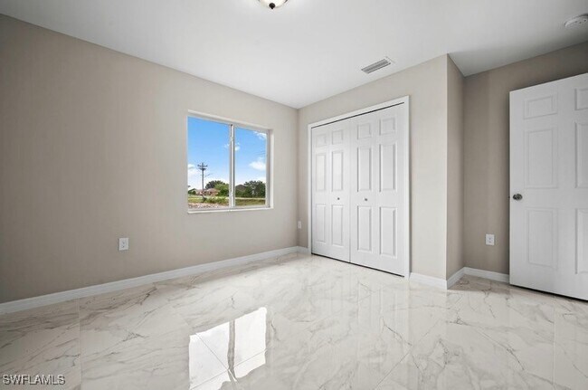 Building Photo - 610 Alabama Rd S