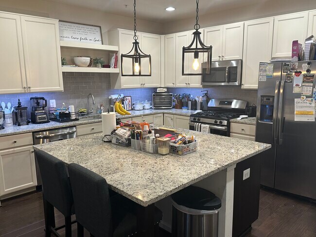 Building Photo - 5640 Scott Ridge Pl