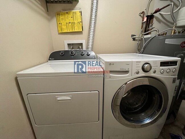 Building Photo - 6470 S Dayton St