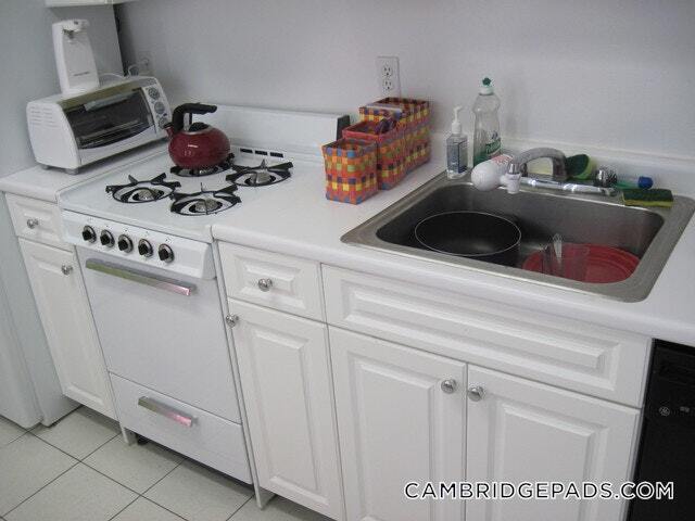 Building Photo - 24 Chauncy St