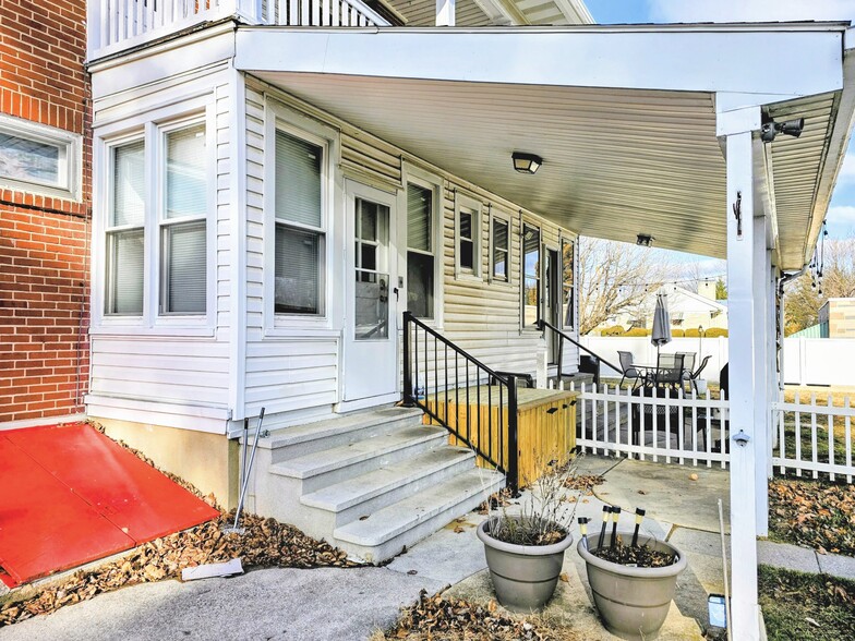 Building Photo - 324 S Broad St