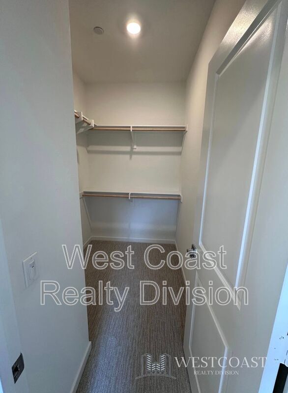 Building Photo - 5954 Catskills Ct