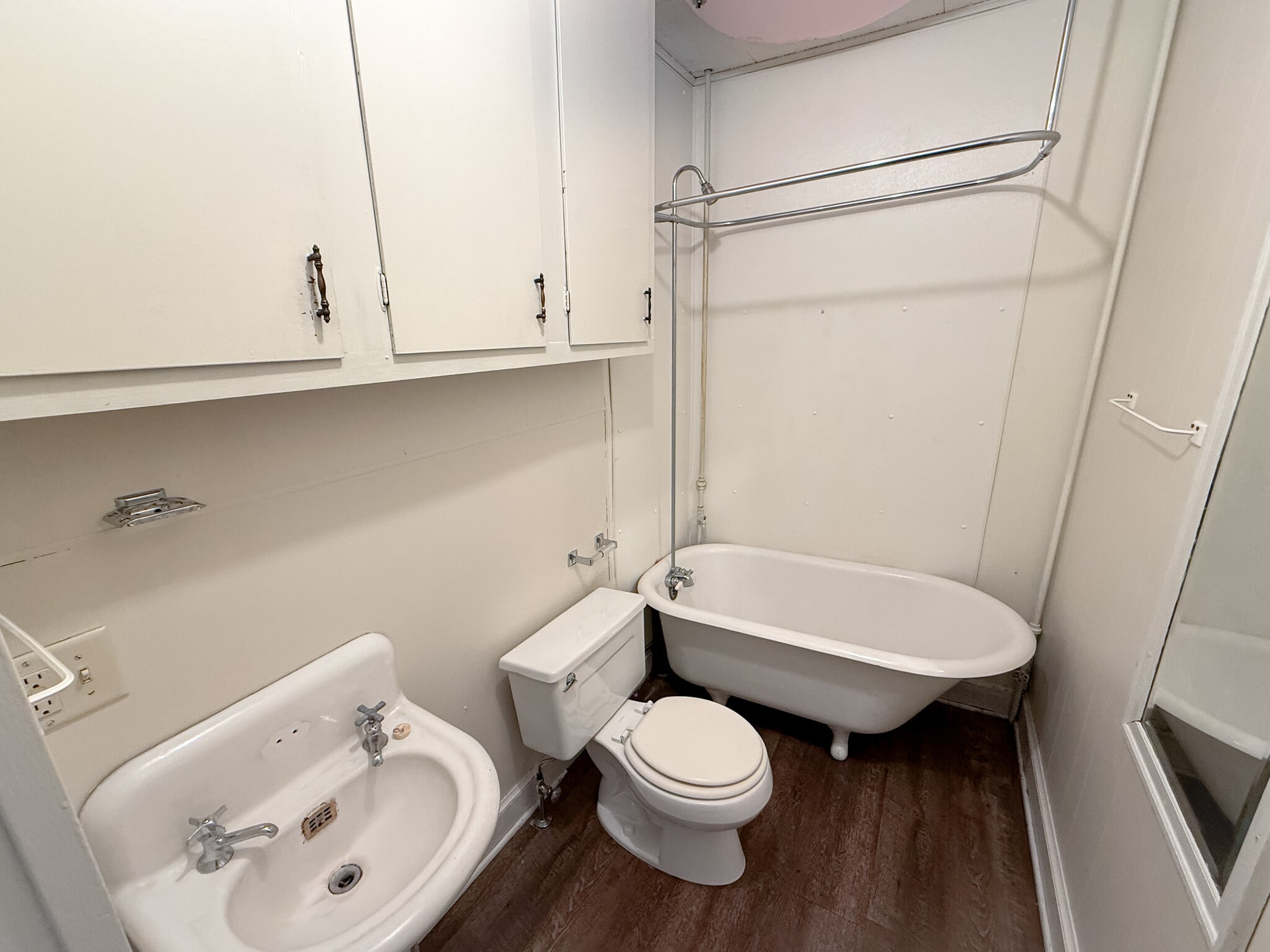 Building Photo - 1012 1st Ave