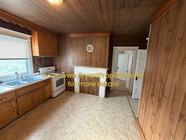 Building Photo - 1584 Latimer Ln