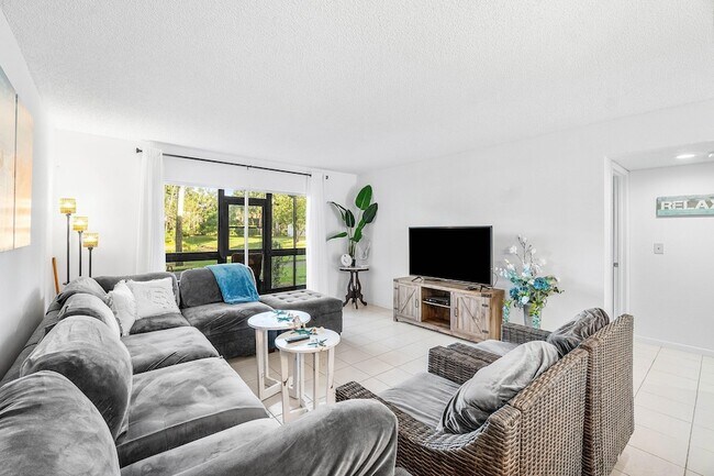 Building Photo - 7321 Amberly Ln