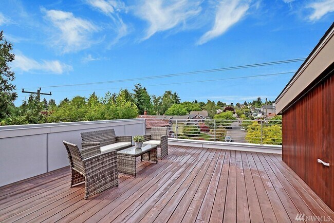 Building Photo - 2611 NW 65th St