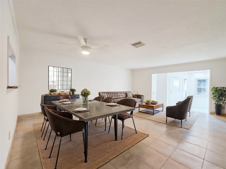 Building Photo - 811 Lovett Blvd