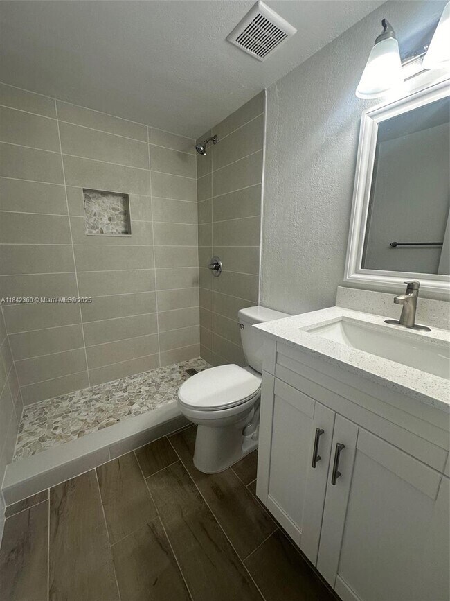 Building Photo - 15689 SW 73rd Cir Terrace