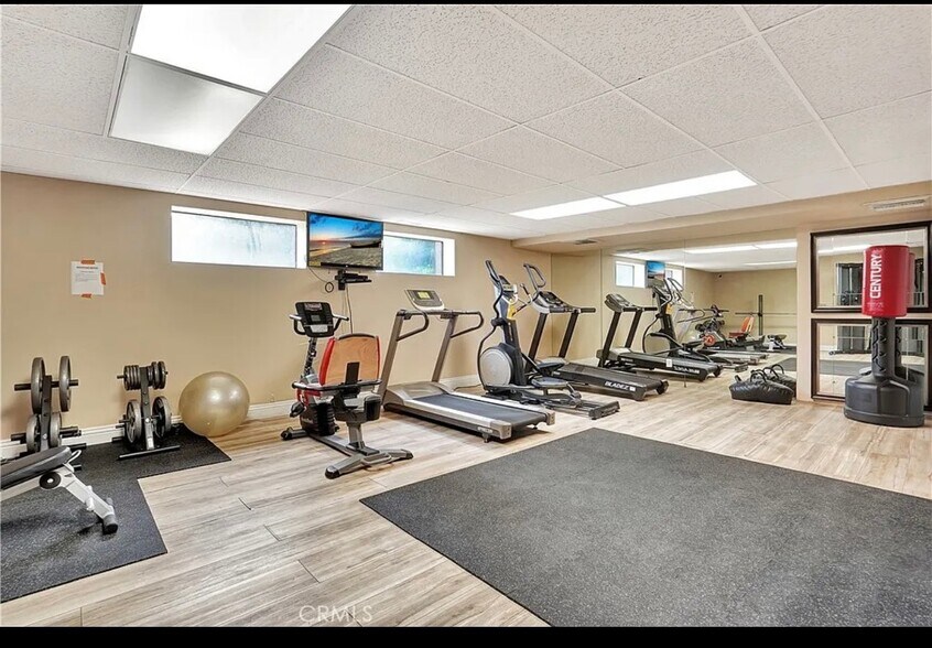 gym - 16866 Kingsbury St