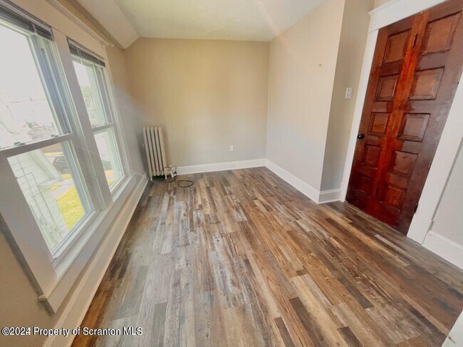 Building Photo - 2129 Brown Ave