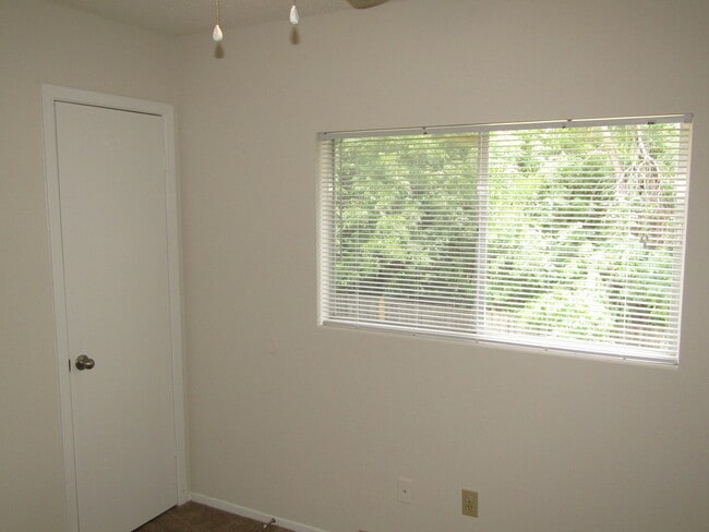 Building Photo - 10609 Archdale Dr