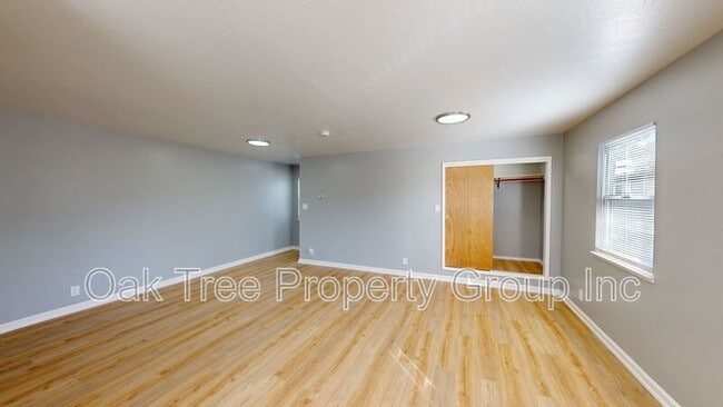 Building Photo - 623 F St