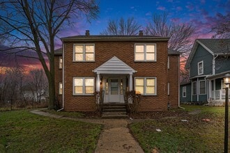 Building Photo - Newly Renovated 1br/1ba Apartment Available! PICTURES COMING SOON!