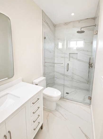 Building Photo - 9344 Creemore Dr
