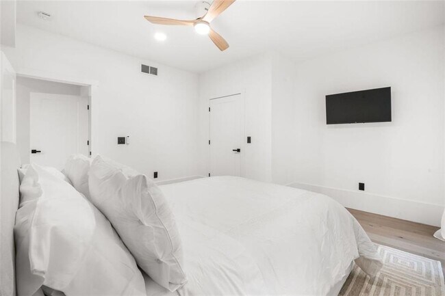 Building Photo - 507 Karen Ln