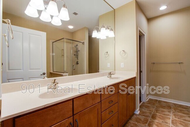 Building Photo - 614 Tennessee St