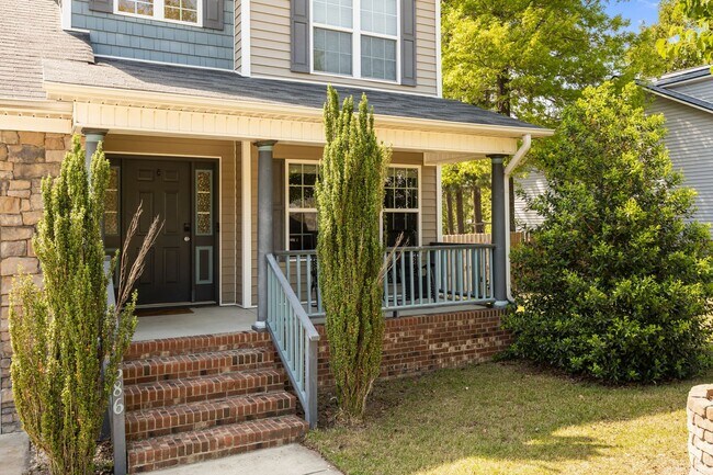 Building Photo - Fully Furnished Month to Month/Short Term Rental!