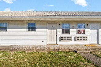 Building Photo - 308 Thompsonville Ln