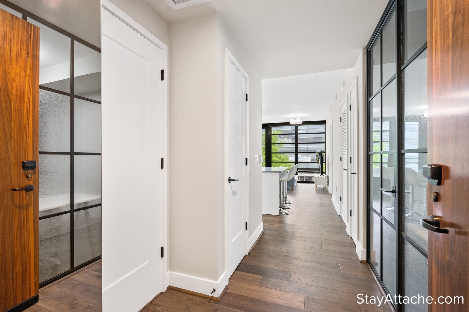 Building Photo - 1300 4th St SE