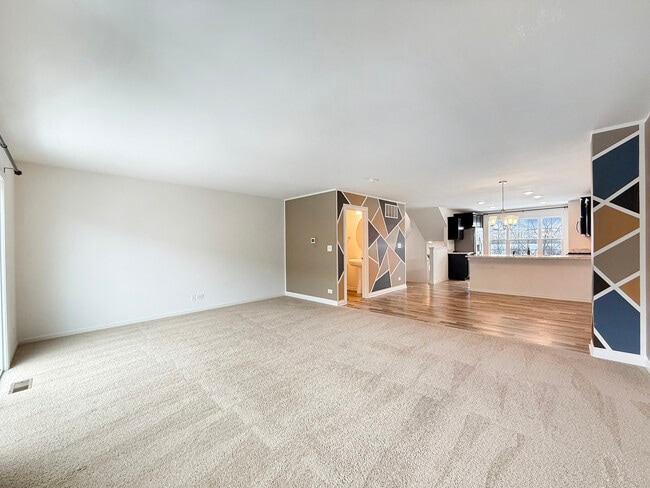 Building Photo - 2385 Upland Rd