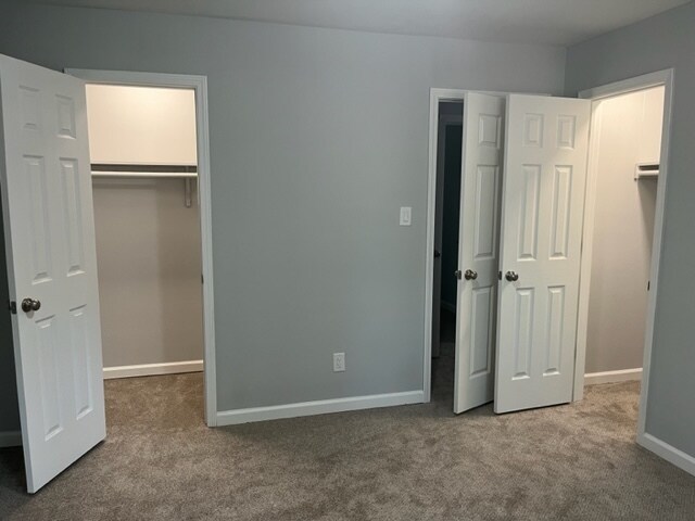 Building Photo - 128 Rainbow Ct