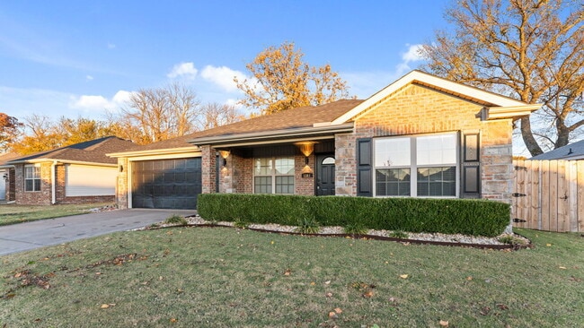 Building Photo - "Delightful 4-Bed Bentonville Haven with C...