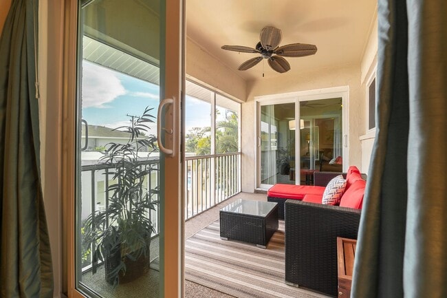 Building Photo - Conveniently located, furnished, 2 Bed, 2 ...