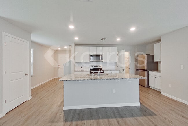 Building Photo - 4451 SW 85 Ln