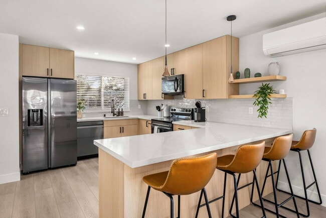 Building Photo - 7719 Renton Ave S